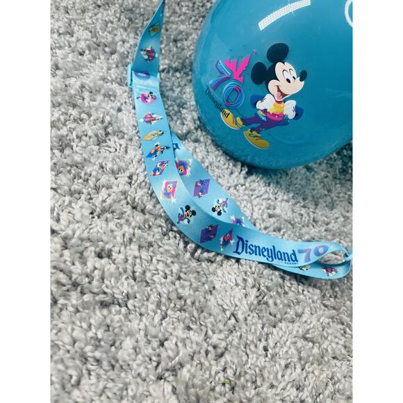 2025 Disneyland 70th Celebration Mickey Balloon Light Up Popcorn Bucket New - Picture 2 of 16
